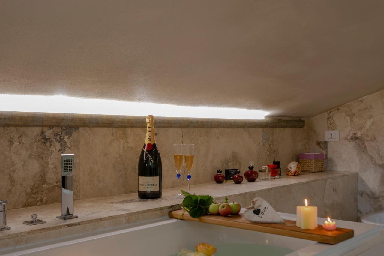 Villa Siveri - Private Swimming Pool - Air Con フィリーネ・ヴァルダルノ エクステリア 写真