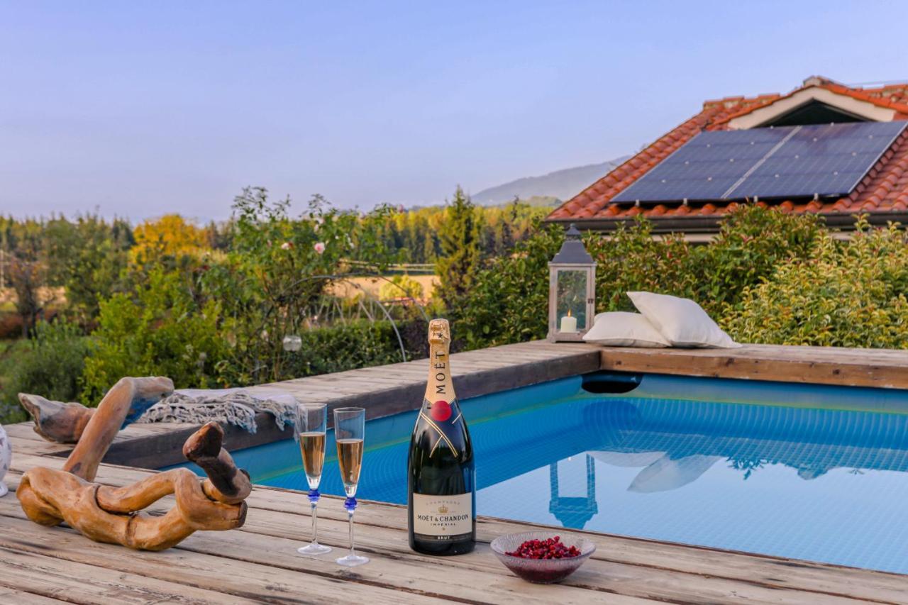 Villa Siveri - Private Swimming Pool - Air Con フィリーネ・ヴァルダルノ エクステリア 写真